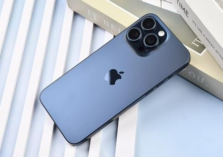 阿克陶苹果维修点分享iPhone 15 Pro Max屏幕更换全新实操风险 